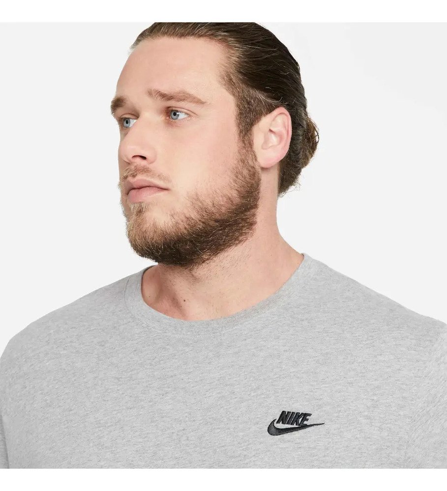 Remera Nike Sportswear Club - Hombre Gris Liso Xl - Imagen 4