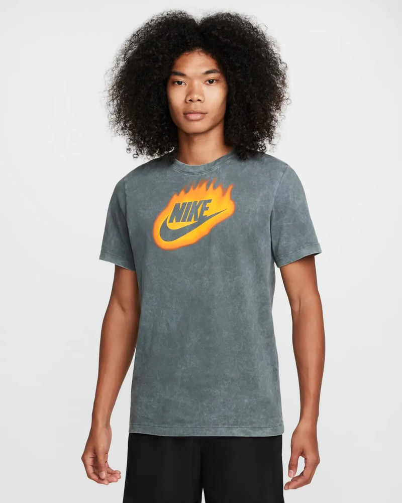 Remera Nike Sportswear Dna - Hombre Gris Claro Logo L - Imagen 2
