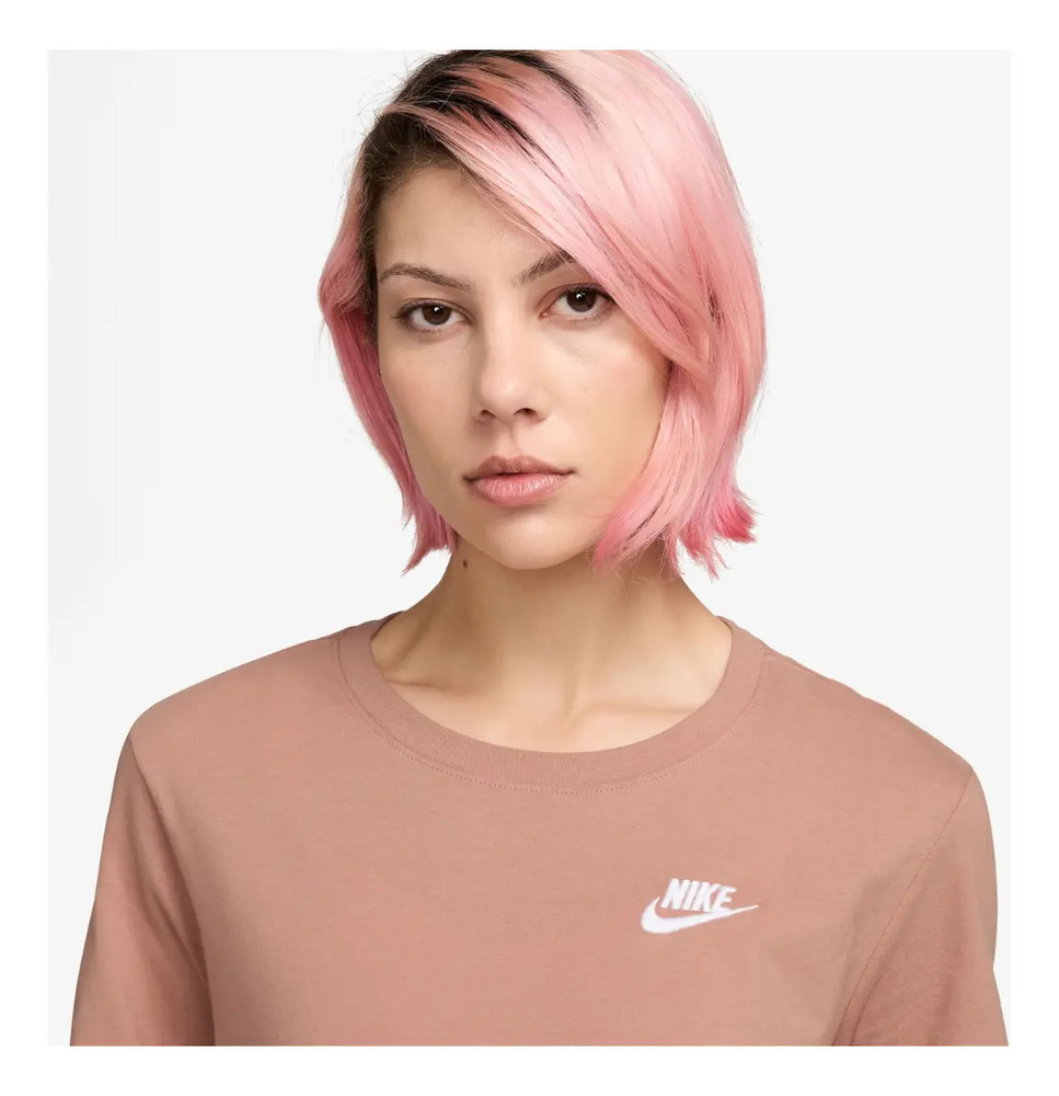 Remera Nike Sportswear Club Essentials - Mujer Durazno Lisa S - Imagen 3