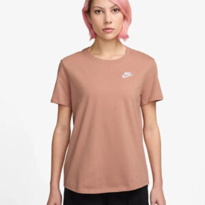 Remera Nike Sportswear Club Essentials - Mujer Durazno Lisa S